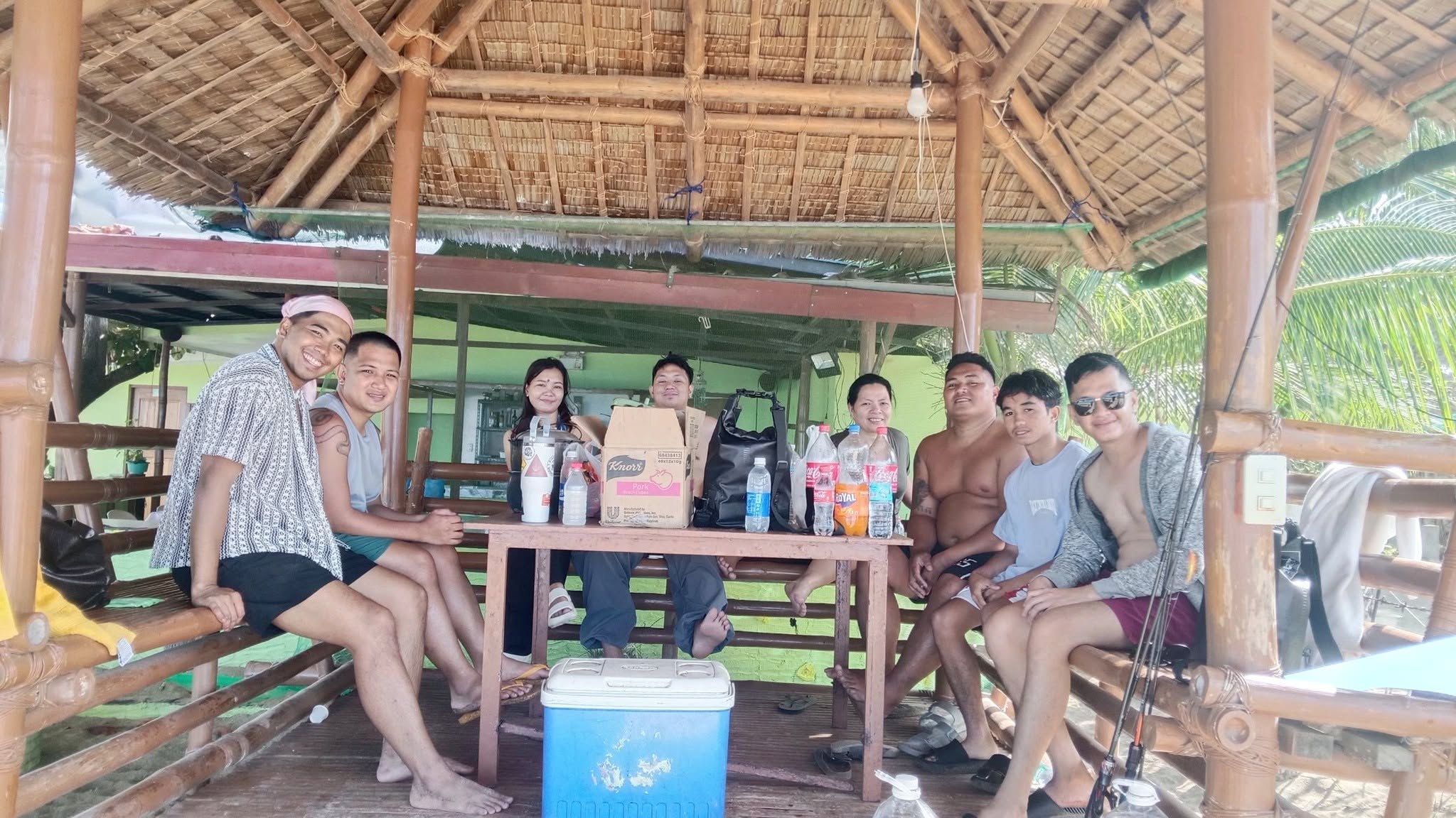 Family lunch at the long table